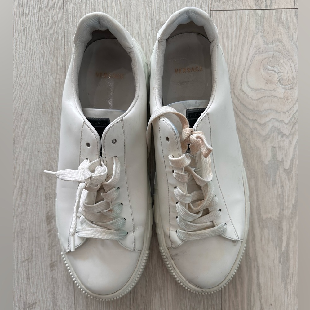 Versace White Leather Greca Sole Sneakers – Designer Low Tops